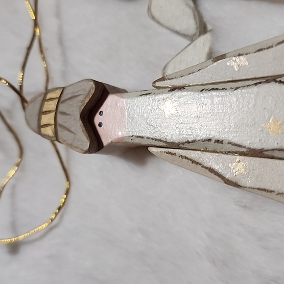 WOODEN CARVED ANGELS 😇 ORNAMENTS ( SEE  👀 PHOTOS 👀 📸 CONDITION ) - Picture 2 of 8